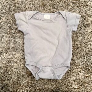 Chick Pea Neutral Gray Short Sleeve Baby Onesie 0–3M